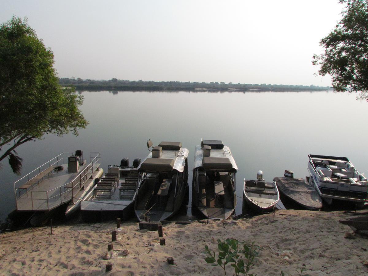 Caprivi Houseboat Safari Lodge Katima Mulilo Exterior foto
